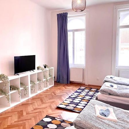 Brand New Spacious & Stylish Aptmt In City-Centre Вена Экстерьер фото