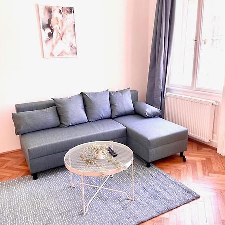 Brand New Spacious & Stylish Aptmt In City-Centre Вена Экстерьер фото