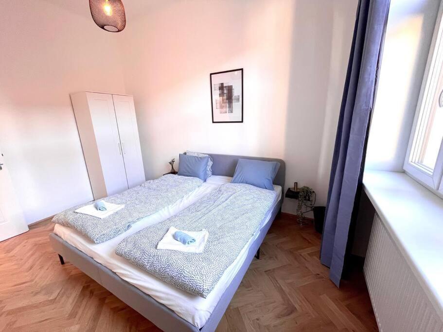 Brand New Spacious & Stylish Aptmt In City-Centre Вена Экстерьер фото